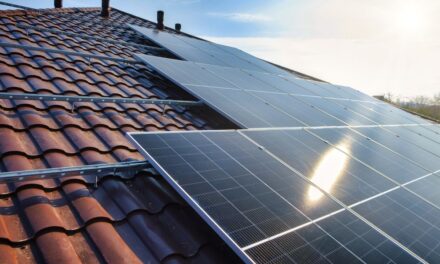 Guía práctica: Cómo instalar placas solares en tejado