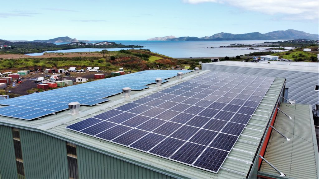 Placas Solares Industria: Beneficios y Uso Eficiente en el Sector Industrial